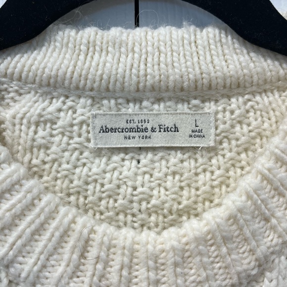 Abercrombie & Fitch Cream Cable-Knit Fishermans Crewneck Sweater Large - Picture 6 of 13